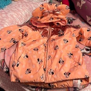 Minnie Mouse rain coat with Minnie ears in good shape size 4t